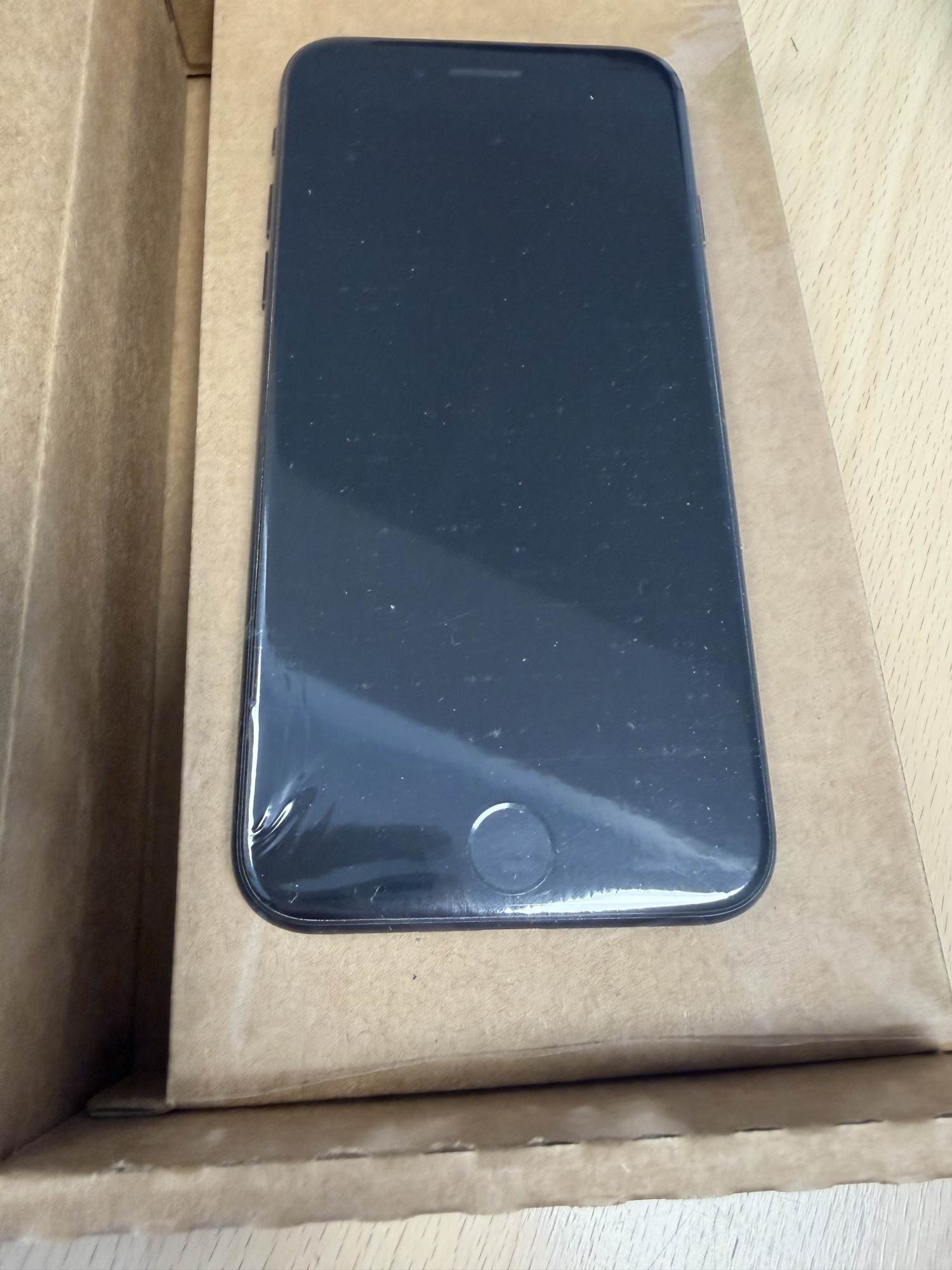 Apple iPhone SE 64 gb refurb
